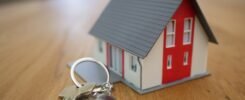Financiamento habitacional e prédios do programa Minha Casa Minha Vida